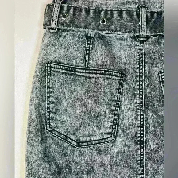 Refuge Denim Acid Wash Black Denim High Waisted Belted Skirt Size Medium - Picture 4 of 8